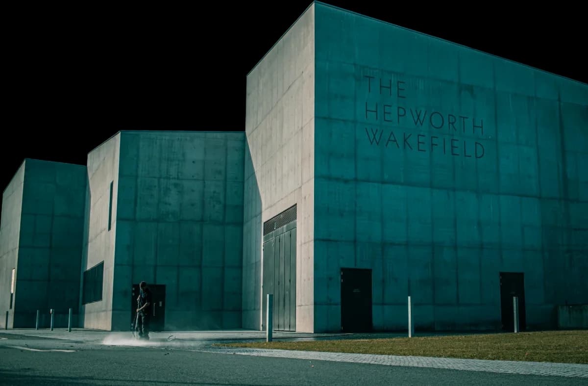 The Hepworth Wakefield gallery beside the River Calder